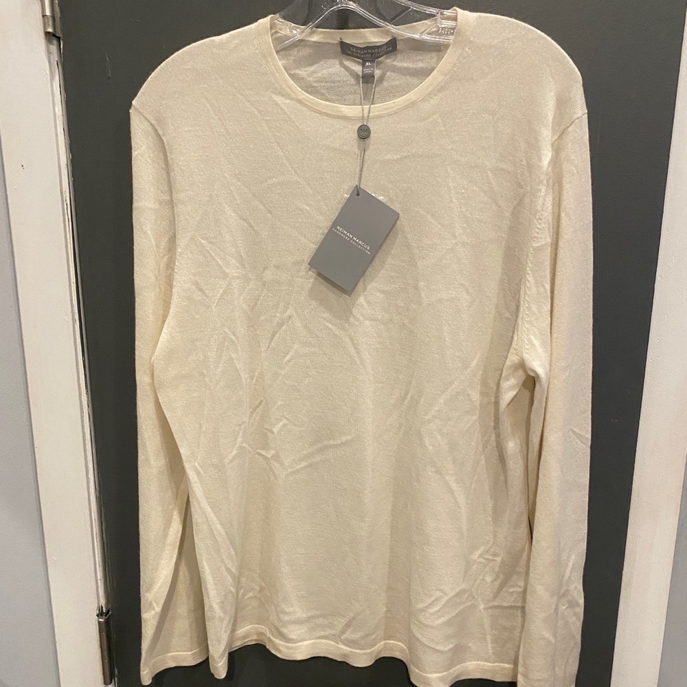 Neiman Marcus Cashmere Collection sweater, NWT, XL, ivory crew neck. Beautiful